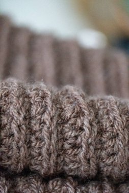 kahverengi el örgüsü giysiler internette