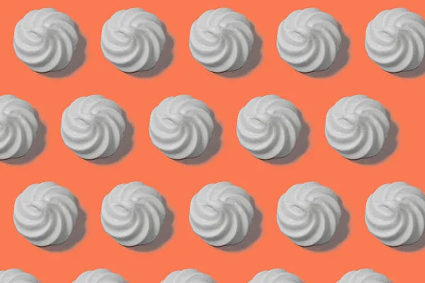 Patroon Witte Marshmallows Zoete Deegwaren Oranje Achtergrond — Stockfoto