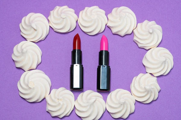 Beauty Foto Lipstick Close Van Franse Mini Meringues Koekjes Licht — Stockfoto