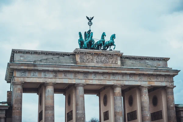 Brandenburger Tor Deutsche Touristenattraktion Mit Imposanter Neoklassizistischer Architektur Aus Tiefem — Stockfoto