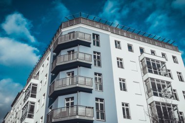 yüksek kontrastlı evi