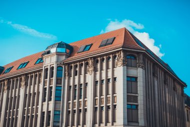 Klasik tarza sahip daire cadde düzey görünümü