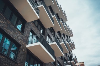 balkonlu modern apartman