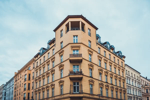 Belles et luxueuses maisons en rangée — Photo