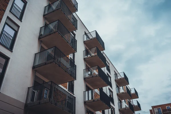 Varandas de aço em apartamentos modernos — Fotografia de Stock