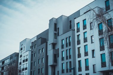 Blok kat mülkiyeti bina şeklinde