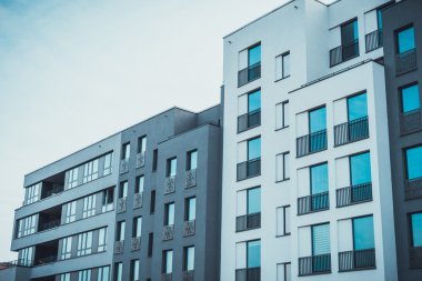 Nötr renkli lüks condominiums