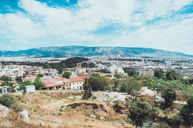 Atina'da Yunan Acropolis çimenli tepe