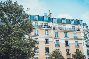 Üstte gezeceğiniz windows eski daire kat