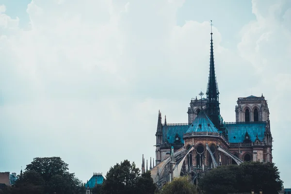 Vista panorámica de la hermosa iglesia gótica — Foto de Stock