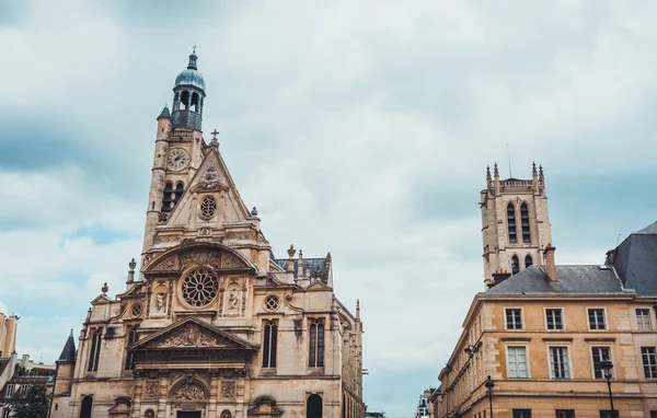 Famous European churches across from each other — Stock Photo, Image