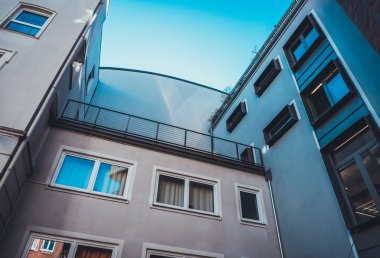 Courtyard minimalist dış daireler için