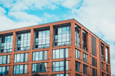 Modern cephe ofis binası