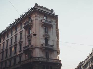 çok eski apartmanı
