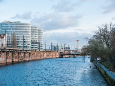 Kentsel su yolu veya kanal