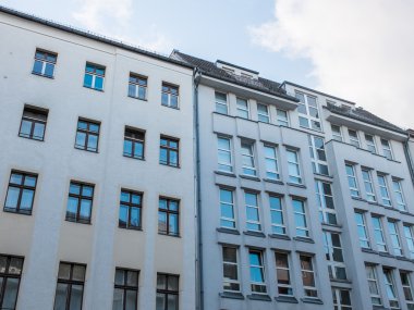 Eski ve yeni kentsel apartman binaları