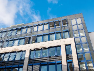 Çağdaş mavi Söve dış ile bina