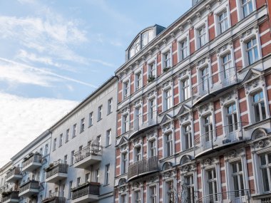 Apartman kompleksleri uzun satırı