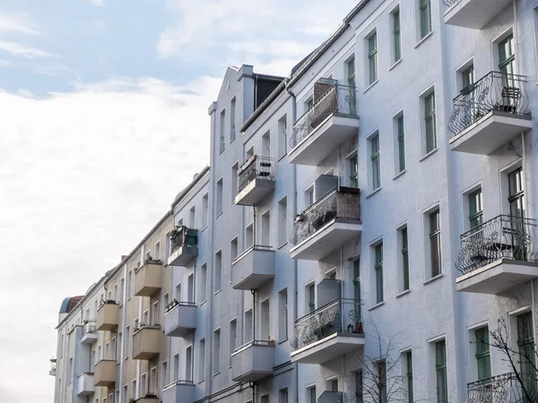 Modern daire binaların dış görünümü