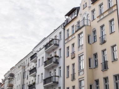 Modern kentsel apartman cephe