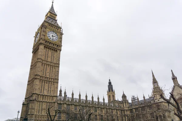 Parlamentsgebäude und Big Ben — Stockfoto