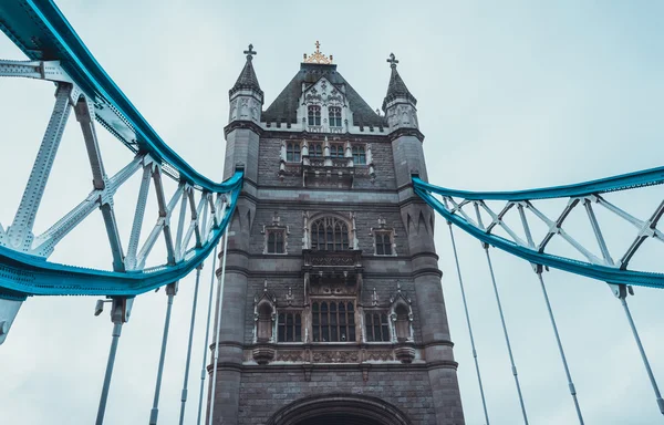 Een van de torens op de Tower Bridge, London — Stockfoto