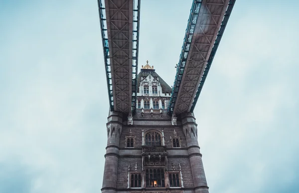 Dettaglio torre sul Tower Bridge, Londra — Foto Stock