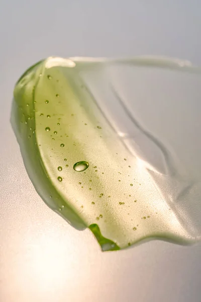 Grön gel konsistens av en kosmetisk vård produkt. — Stockfoto