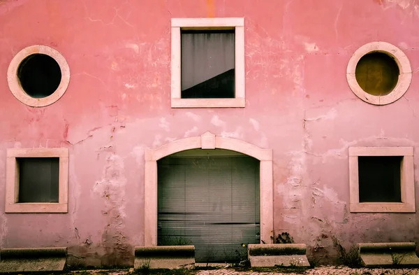 Abandoned House Beautiful Contrasts Beautiful Pink Color — ストック写真