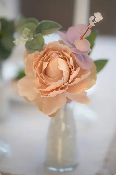 Schöne Hochzeitsblumen Rose — Stockfoto