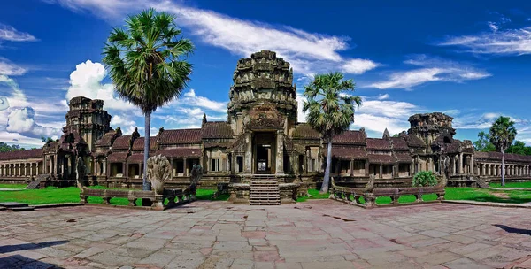 Angkor Wat Templo Dia Ensolarado — Fotografia de Stock
