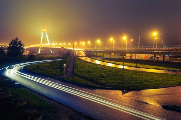 Köprünün gece manzarası