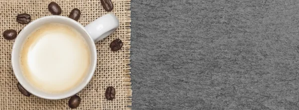 Antrasit arka planda Başlık Boyut lezzetli kahve