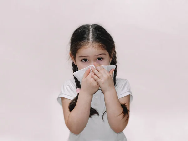 Çocuk soğuk algınlığı hastalığı dokusu akmış.