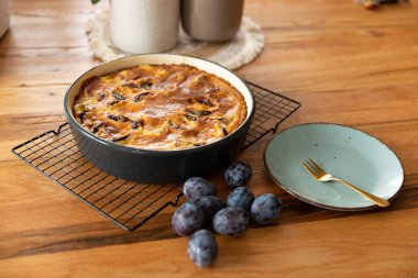 tüyleri ile lezzetli tatlı meyve turta yakın çekim görünümü 