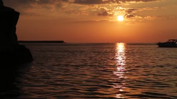 Puesta de sol en el paseo marítimo de Sebastopol — Vídeos de Stock