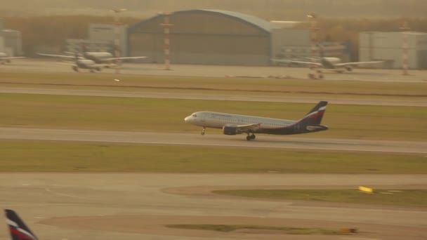 Aeropuerto de despegue Sheremetyevo — Vídeo de stock