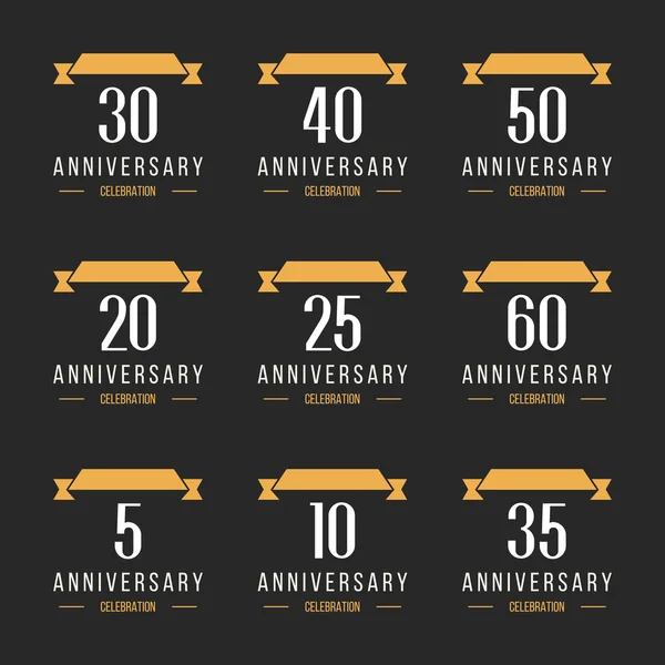 Serie vettoriale di segni di anniversario, simboli. Collezione di elementi di design giubilare di cinque, dieci, venti, trenta, quaranta, cinquanta anni . — Vettoriale Stock