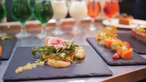 演示文稿的美味的寿司食品 — 图库视频影像