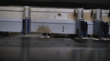 kontrplak üzerine makinesi gördüm