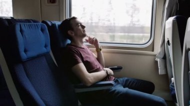 Adam tren sürme smartphone ile