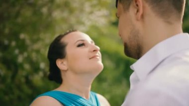 Eğitim dans açık havada genç Çift