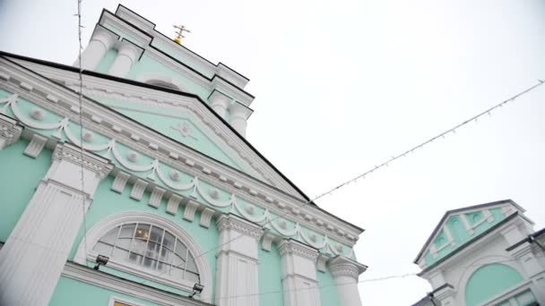 Pan de iglesia ortodoxa. plano medio — Vídeos de Stock