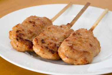 Tayland usulü ızgara domuz eti.