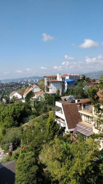 Soçi 'deki fünikülerin yüksekliğinden görüntüle