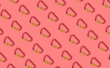 Tasarım ve afiş için arka plan. Kırmızı arka planda kırmızı tırmanma tüfeği. Desen