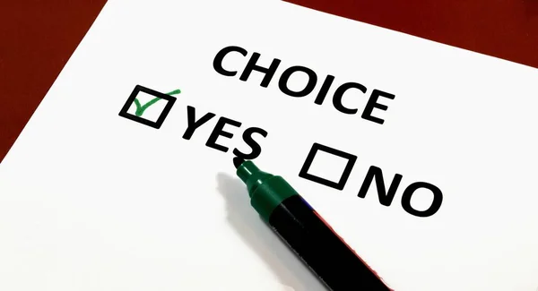 Evet ve hayır cevabı olan bir oylama bülteni. Cevap evet yeşille işaretlenmiş.