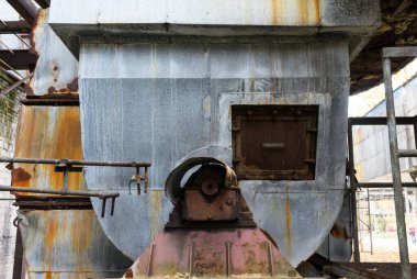 eski paslı metal elementler