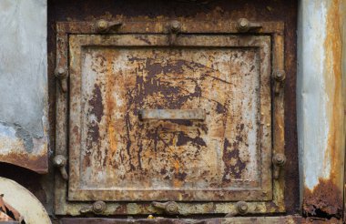 eski paslı metal elementler