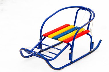 çocukların kızak üstünde kar